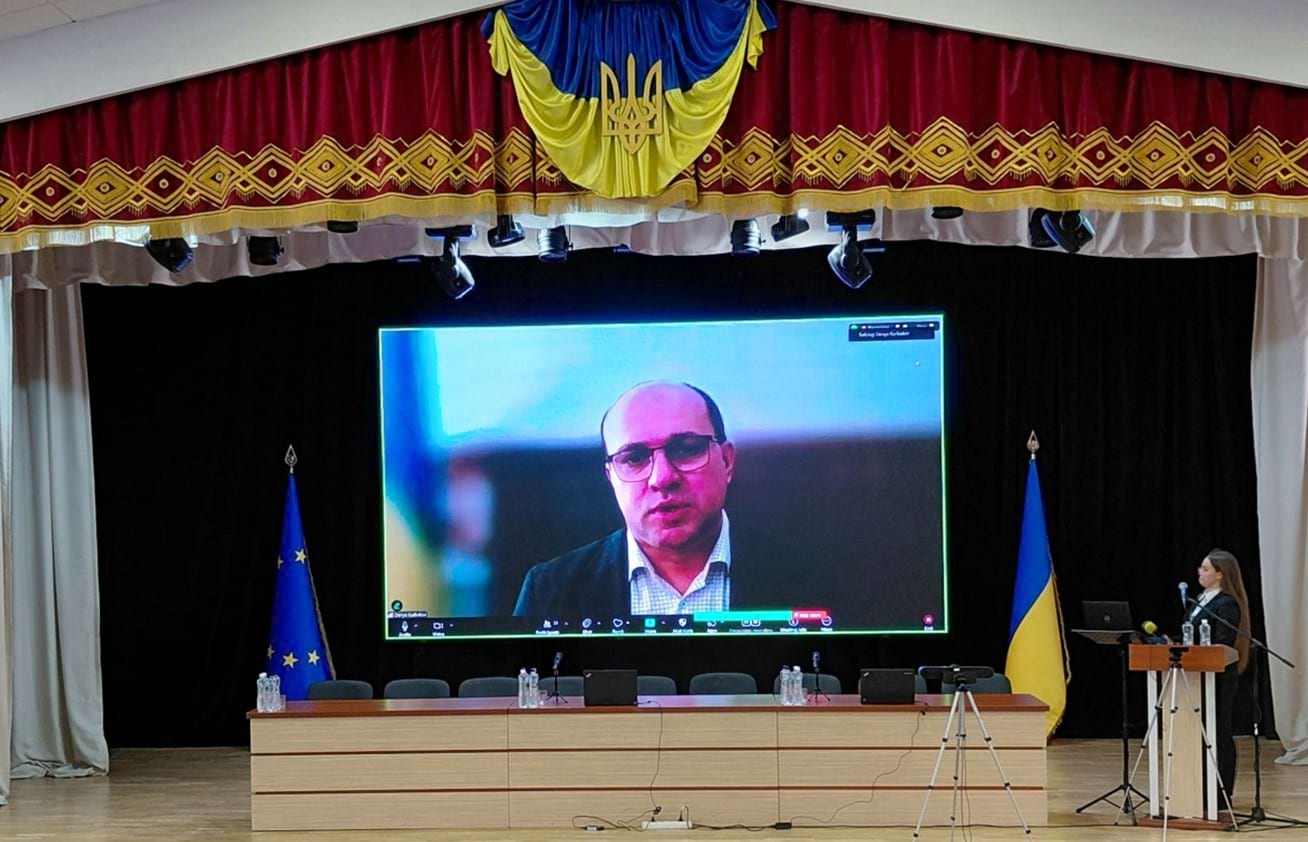 Денис Курбатов, заступник Міністра освіти і науки України, виступив з вітальним словом Денис Курбатов, заступник Міністра освіти і науки України, виступив з вітальним словом