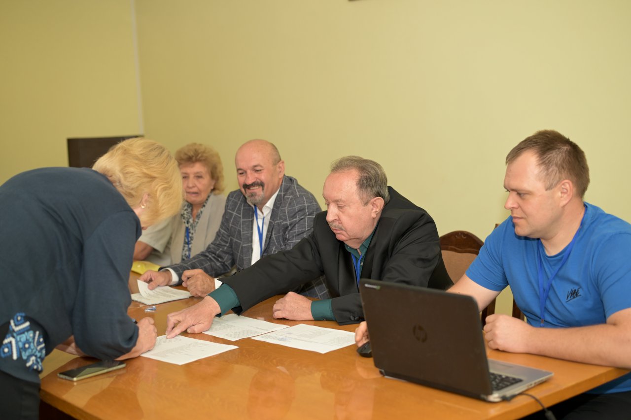 Вибори директора Інституту екології Карпат НАН України 12